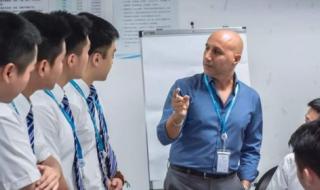 机长工资多少钱一个月 机长工资多少钱一个月